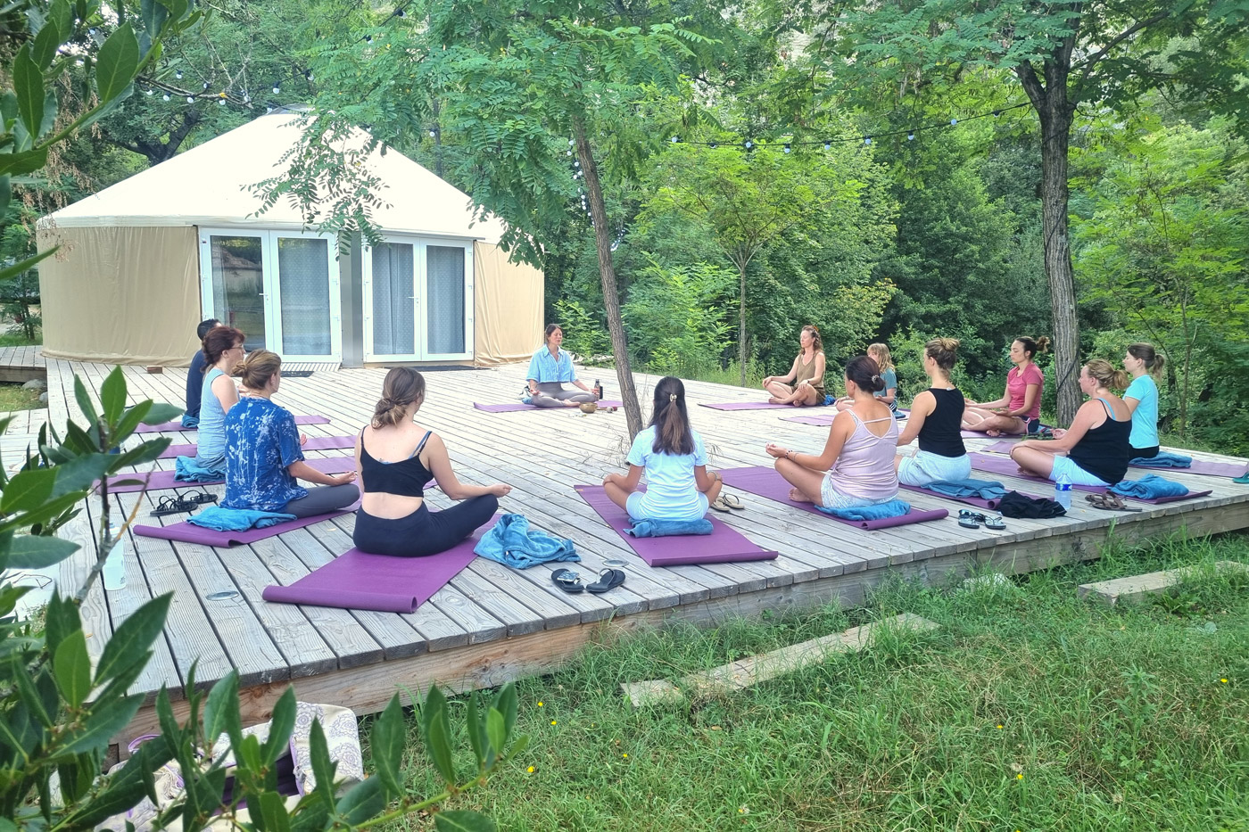 Village Nature Zen - Camping La Turelure - Ardèche | Séance de Yoga